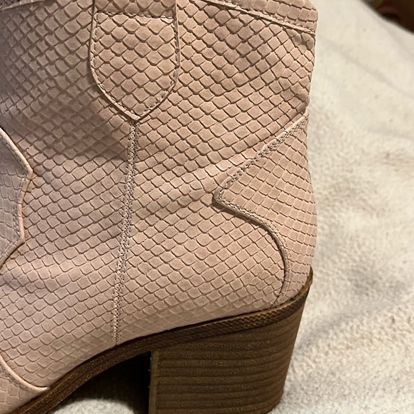 DL Dirty Laundry Pink Boots Sz 8 - Picture 11 of 11